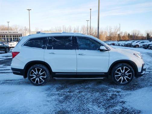 2019 Honda Pilot Touring 8-Passenger