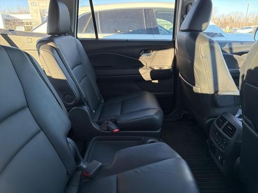 2019 Honda Pilot Touring 8-Passenger