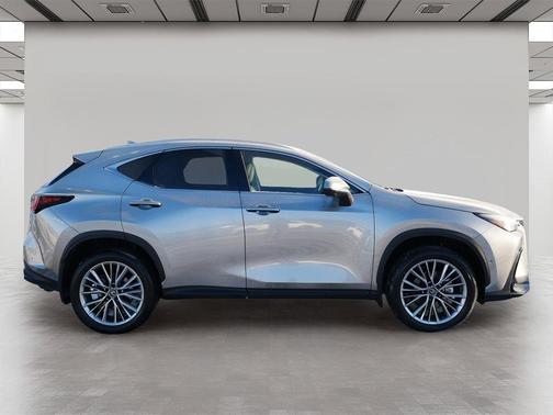 2026 Lexus NX 350h Luxury