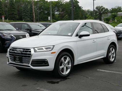 2020 Audi Q5 45 Premium Plus