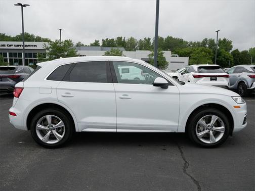 2020 Audi Q5 45 Premium Plus