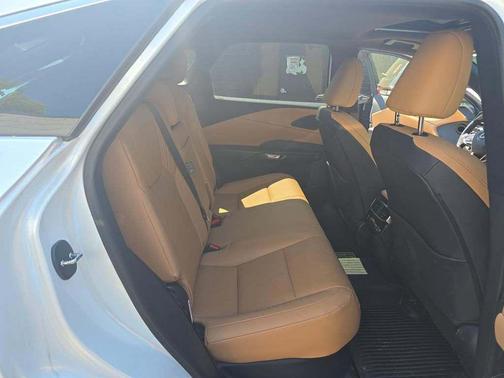 Eminent White Pearl 2023 Lexus RX 350 Premium