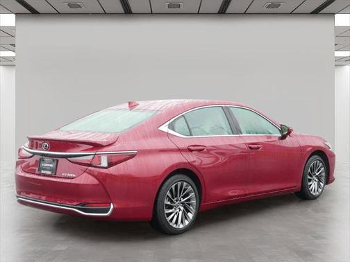 2024 Lexus ES 300h Luxury