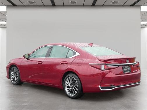 2024 Lexus ES 300h Luxury