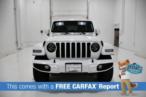 Bright White Clearcoat 2022 Jeep Wrangler Unlimited Sahara