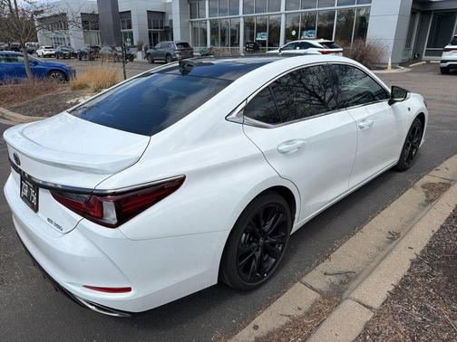 Eminent White Pearl 2025 Lexus ES 350 Base