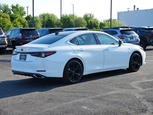 Eminent White Pearl 2025 Lexus ES 350 Base