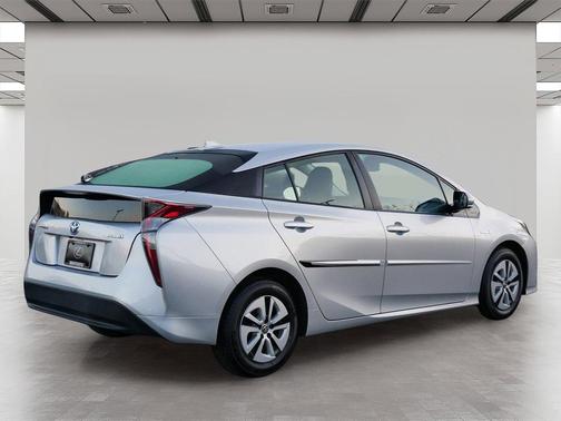2017 Toyota Prius Four