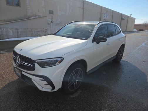 Polar White 2023 Mercedes-Benz GLC 300 4MATIC
