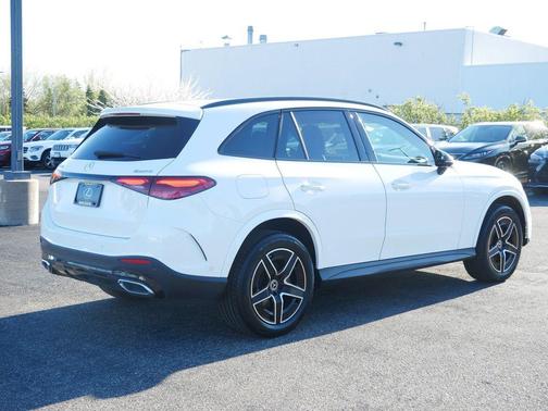 Polar White 2023 Mercedes-Benz GLC 300 4MATIC