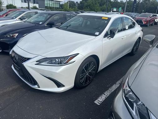 2024 Lexus ES 300h Base