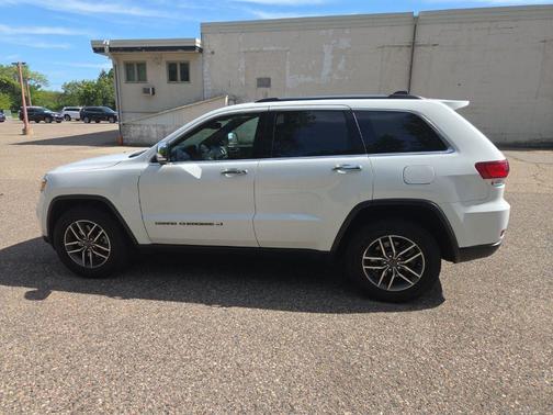 Bright White Clearcoat 2022 Jeep Grand Cherokee Limited