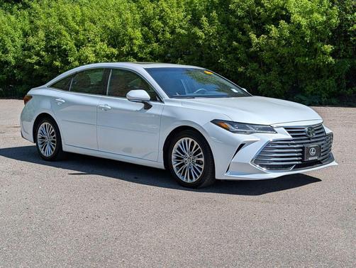 Wind Chill Pearl 2019 Toyota Avalon Limited