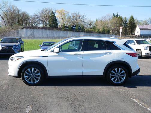 Majestic White 2021 INFINITI QX50 LUXE