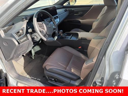 2025 Lexus ES 300h Luxury