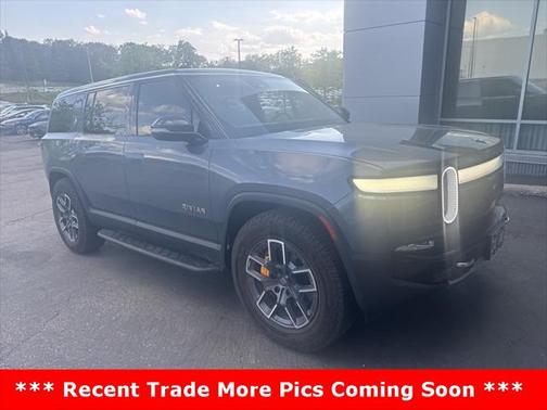 2023 Rivian R1S Adventure