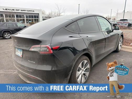 2022 Tesla Model Y Long Range Dual Motor All-Wheel Drive