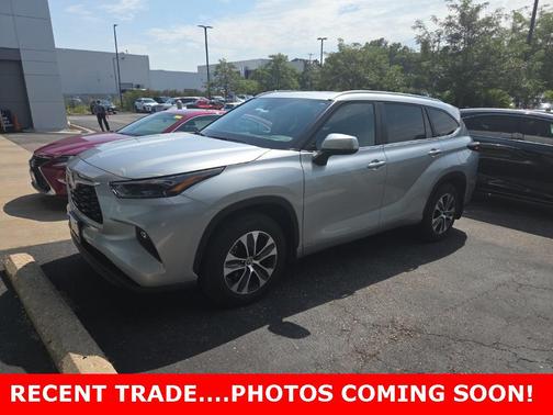 2024 Toyota Highlander Hybrid XLE