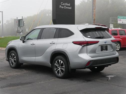 2024 Toyota Highlander Hybrid XLE