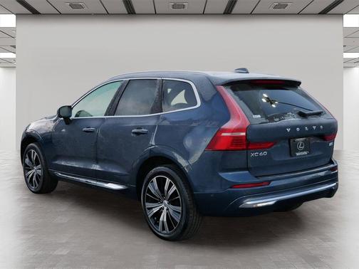 2022 Volvo XC60 B5 Inscription