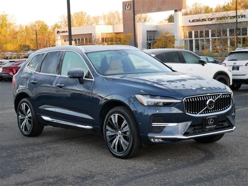 2022 Volvo XC60 B5 Inscription