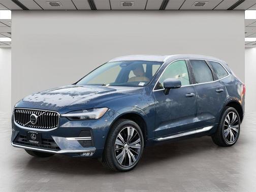 2022 Volvo XC60 B5 Inscription