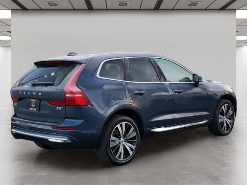 2022 Volvo XC60 B5 Inscription