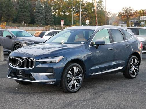 2022 Volvo XC60 B5 Inscription