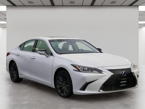2019 Lexus ES 300h Luxury