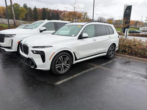 2024 BMW X7 xDrive40i