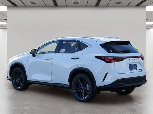 2026 Lexus NX 450h+ NX 450h+ Luxury