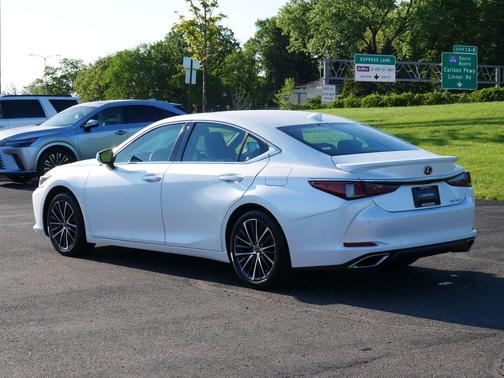 Eminent White Pearl 2023 Lexus ES 350 Base