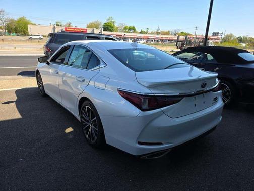 Eminent White Pearl 2023 Lexus ES 350 Base