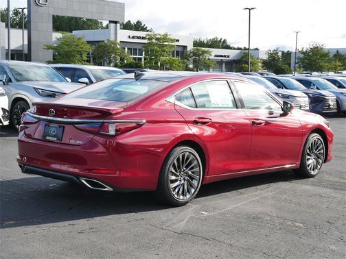 2025 Lexus ES 350 Ultra Luxury
