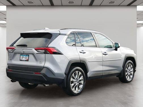Silver Sky Metallic 2021 Toyota RAV4 XLE Premium