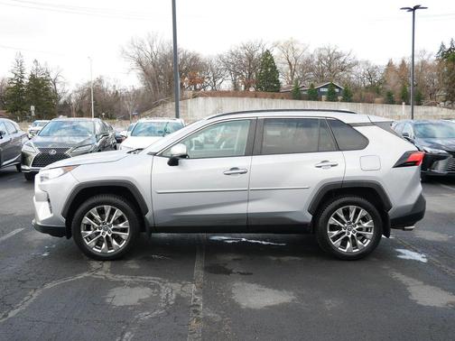 Silver Sky Metallic 2021 Toyota RAV4 XLE Premium