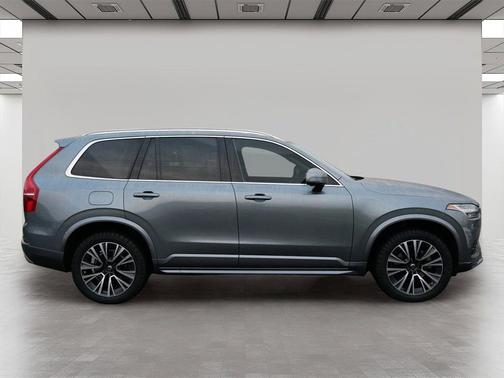 2020 Volvo XC90 T5 Momentum
