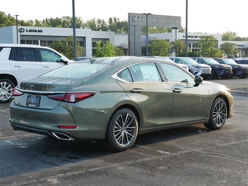 2025 Lexus ES 350 Base