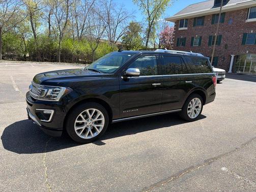 Agate Black Metallic 2019 Ford Expedition Platinum