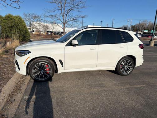 Alpine White 2023 BMW X5 xDrive40i