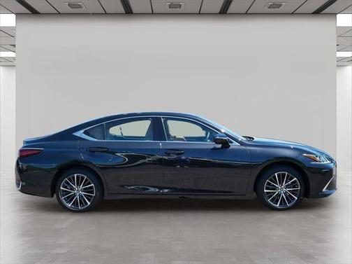 2024 Lexus ES 250 Base