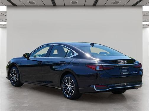 2024 Lexus ES 250 Base