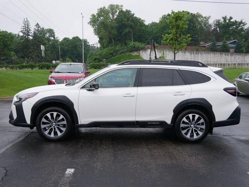 Crystal White Pearl 2023 Subaru Outback Limited