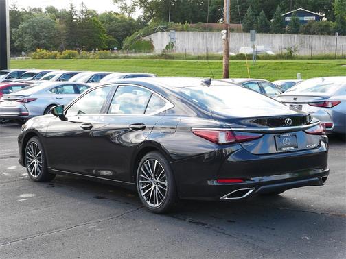 2025 Lexus ES 350 Base