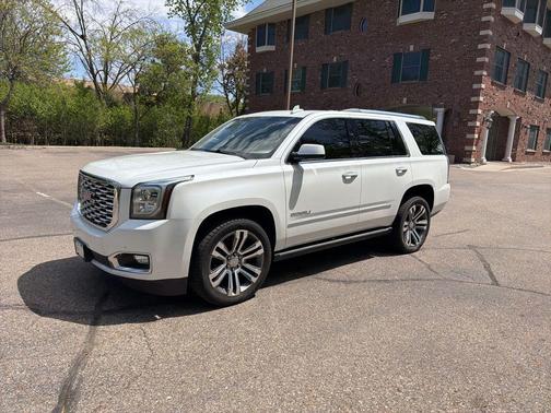 White Frost Tricoat 2018 GMC Yukon Denali