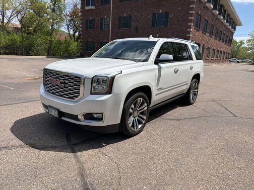 White Frost Tricoat 2018 GMC Yukon Denali