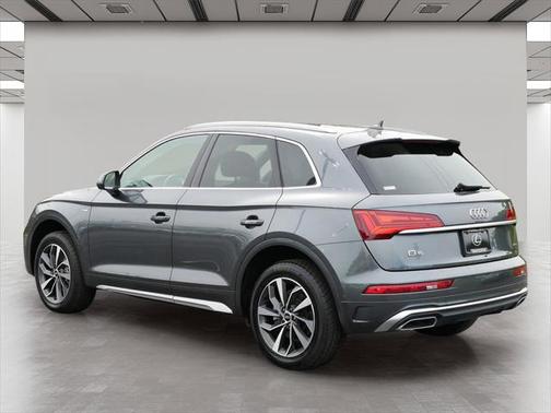 2022 Audi Q5 45 S line Premium Plus
