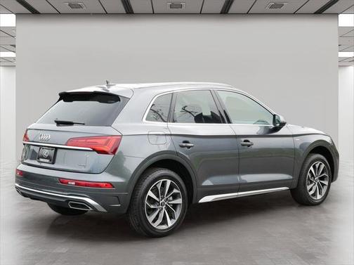 2022 Audi Q5 45 S line Premium Plus