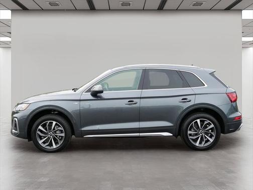 2022 Audi Q5 45 S line Premium Plus