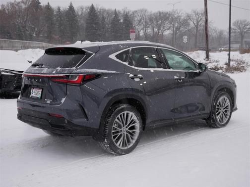 2022 Lexus NX 350h Luxury